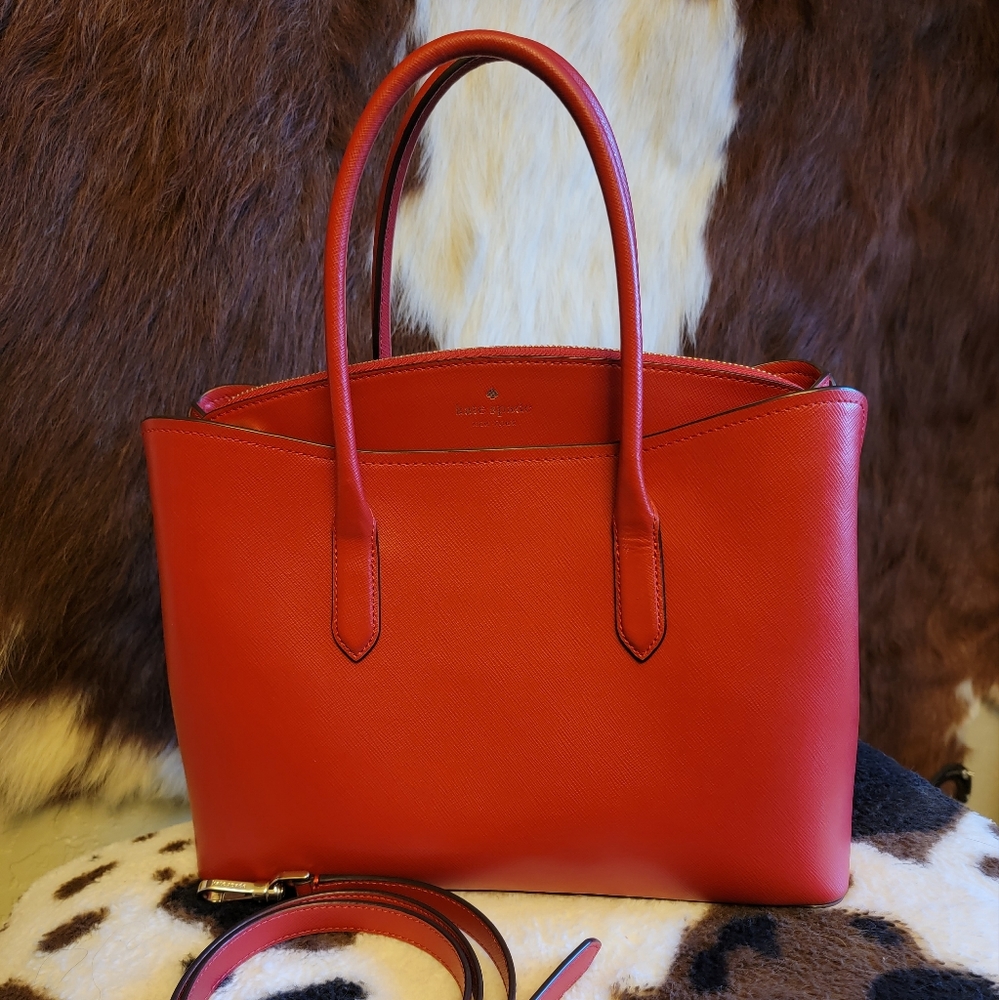 Red kate ♠️ spade Rory Large purse. Excellent condition.